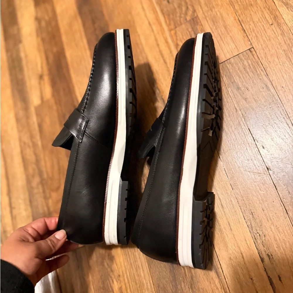 Ike Behar Black Leather Loafers Like New - Picture 4 of 10
